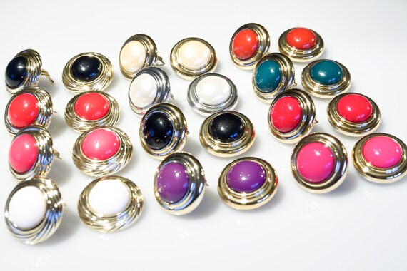 12 pairs clip on earrings different colors - vint… - image 2