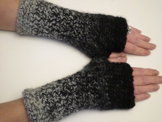 woven fingerless gloves