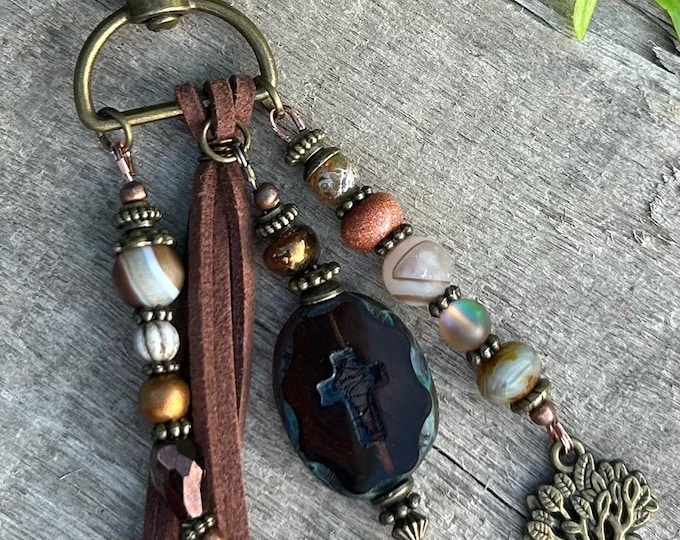 Never Give Up - Inspirational Beaded Keychain