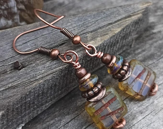 Whisper Gooves Square Earrings