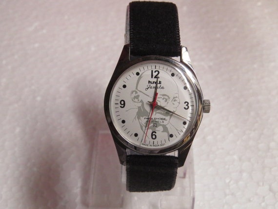 hand wind wrist watch
