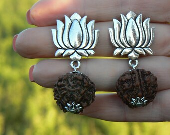 5 Mukhi Rudraksha Sacred Bead Necklace Seeds /& Faceted Opalescent Milk Glass Beads OOAK by Rachelle Starr For The Spiritual Warrior
