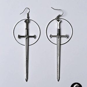 Silver circle and swords earrings, gothic earrings, witchy earrings, medieval earrings