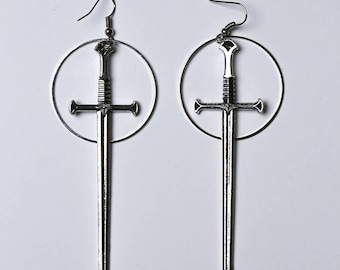 Brincos de círculo e espadas de prata, brincos góticos, brincos de bruxa, brincos medievais