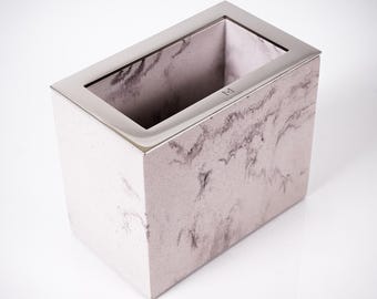 Portalápices artesanal de hormigón marmolado / Organizador de escritorio de acero inoxidable