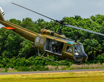 BELL UH-1H - Hellicopter - wall art - office decor - art