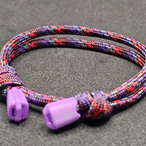 bracelet , paracord bracelet , adjustable wristband , hiking bracelet, sliding knot bracelet, adjustable bracelet ,men and women accessories