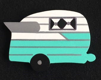 Vintage Travel Trailer Magnet - Classic Shasta in Seafoam Green