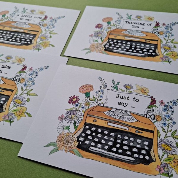 Typewriter Floral Writing Set / Cute stationery kit / Pretty Floral Postcards / 8 Pack