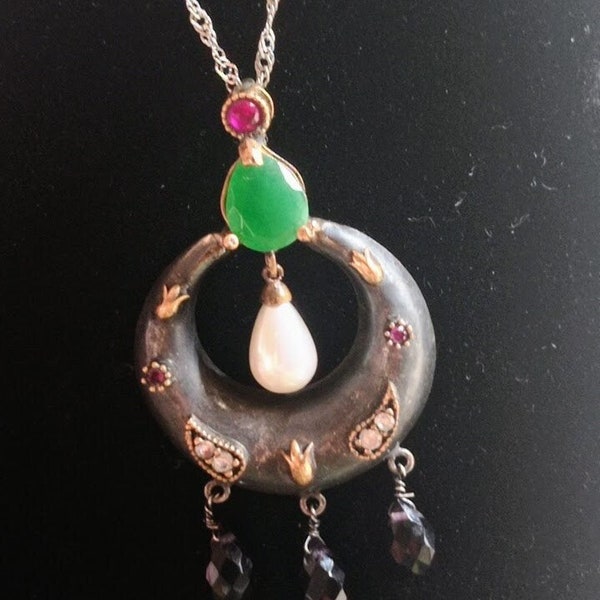 collier ethnique 70s avec pendentif argent rhodié forme corne orné les pierres naturelles agate vert, grénat, améthyste,chaine 925 poinçon