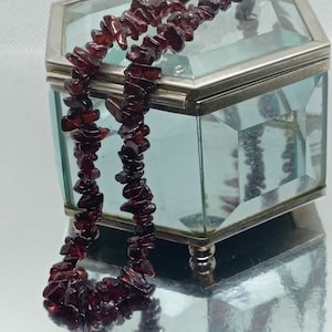 Vintage Garnet Bead Necklace, Natural Red Garnet, Garnet Beads in Nuggets, Vintage 70s Natural Garnet Necklace for Women