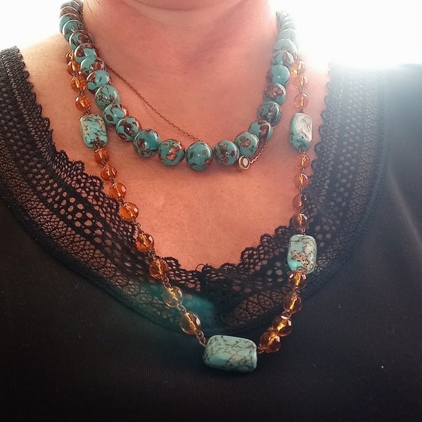 collier de design vintage 90s, collier en deux brins en perles de verre d'art couleurs turquoise et bronze, jaune, collier 90s costume femme