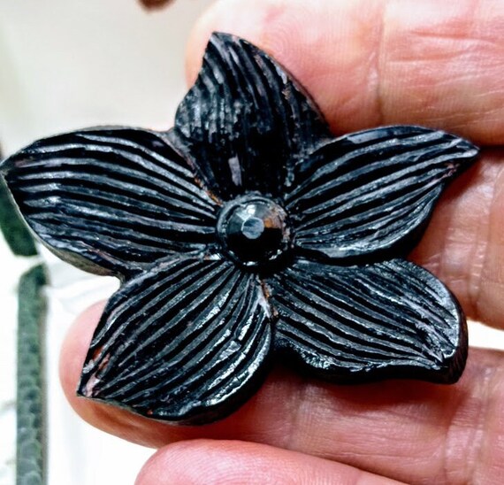 GUTTA PERCHA BROOCH; Antique Flower Brooch; Mourning … Gem