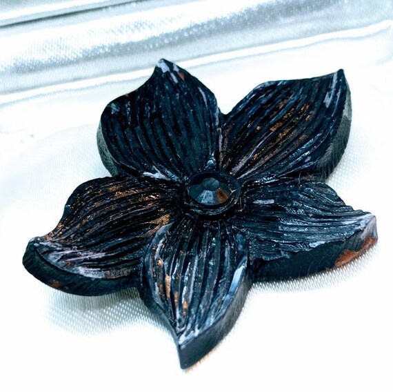 GUTTA PERCHA BROOCH; Antique Flower Brooch; Mourning … Gem