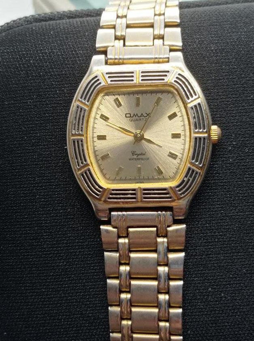 Montres-Émaux-Bijoux 1978 OMAX Crystal Waterproof Quartz Watch Bracelet in Silver Gold Metal