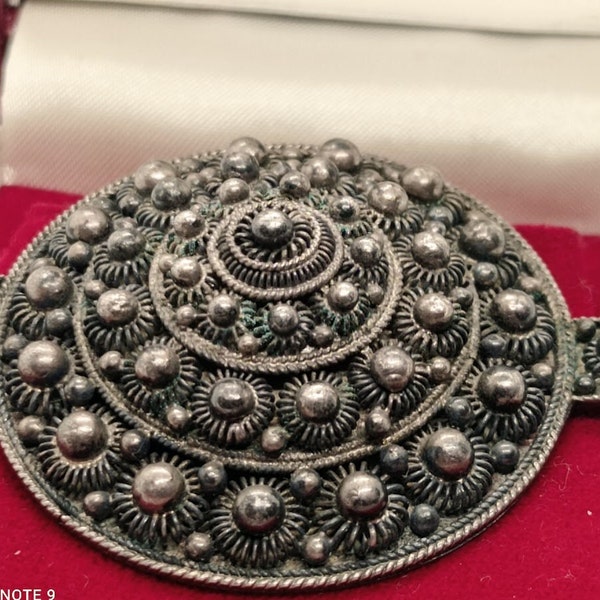 Ancienne ethnique broche vintage 40s argent poinçon tréfle travail artisanal circulaire ronde ornée perles métalliques, broche touareg 40s
