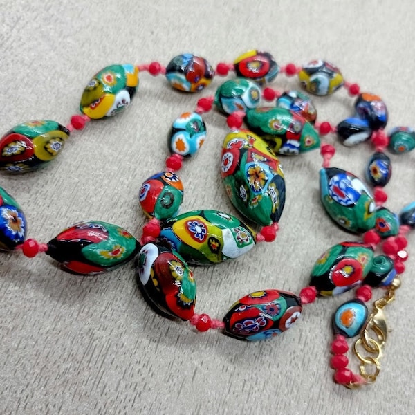 Murano millefiori collier long vintage 90s, collier perles vénitiennes millefiori de couleurs principales rouge et vert, Murano pour femme