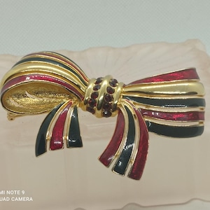 vintage brooch, golden bow brooch enamelled red, black, gold, brooch decorated with red rhinestones, festive brooch women&#39;s party costume