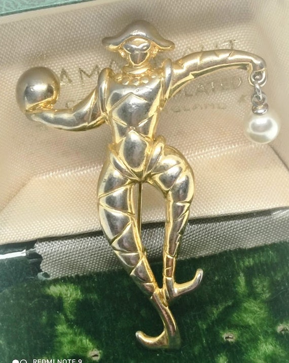 Vintage 80s Harlequin Juggler brooch with hanging… - image 6