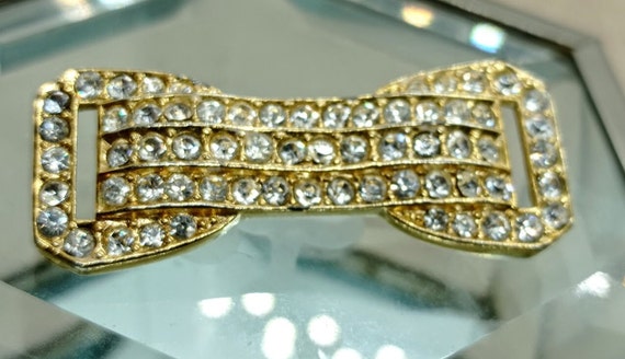 Sphinx vintage rectangular 80s sparkling brooch, … - image 6