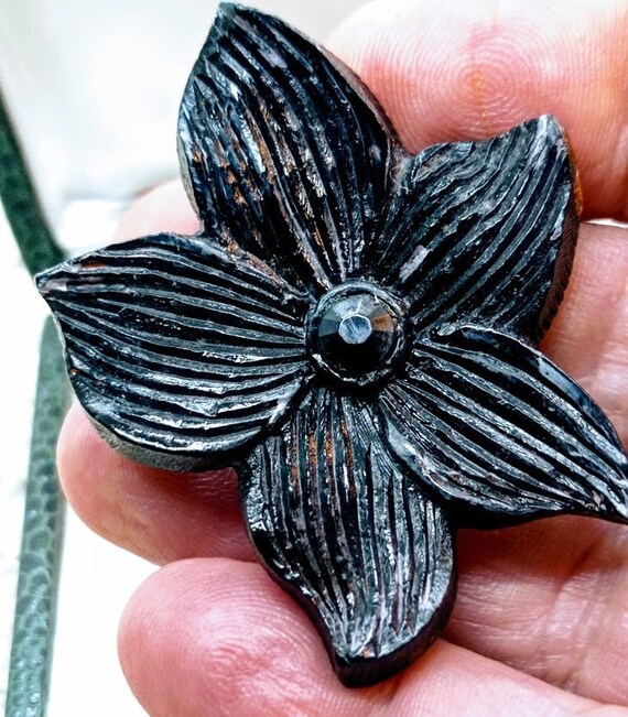 GUTTA PERCHA BROOCH; Antique Flower Brooch; Mourning … Gem