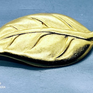Large vintage 80s oak leaf gold brooch, gold brooch signed Maxon vintage 80s women&#39;s costume vintage 80s