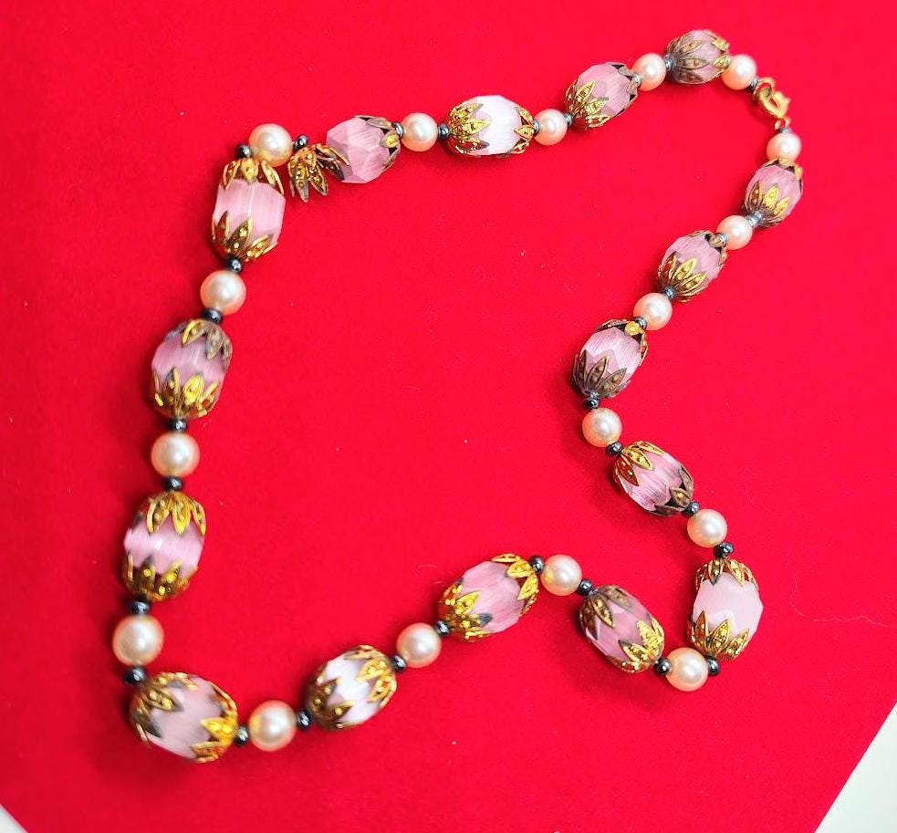 Collier Vintage Rose Années 50-60 - Véritable Bijou Rétro En Plastique, Excellent état