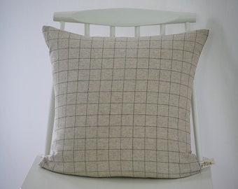 Checkered pillowcase made of washed linen in different colours