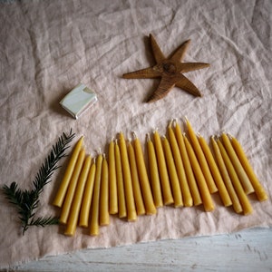 Set of 3 beeswax candles, hand-drawn from 100% beeswax, approx. 14 to 16 cm high, diameter 1 cm image 4