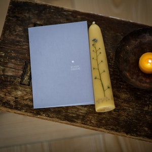 Comfort candle beeswax candle, hand-pulled from 100% beeswax with pressed flowers various sizes