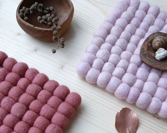 Coasters made of felt balls, square approx. 18 to 20 cm, various colors, handmade, pot coasters, felt coasters wool felt, felt