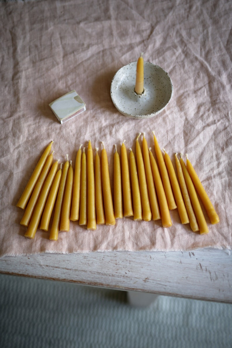 Set of 3 beeswax candles, hand-drawn from 100% beeswax, approx. 14 to 16 cm high, diameter 1 cm image 1