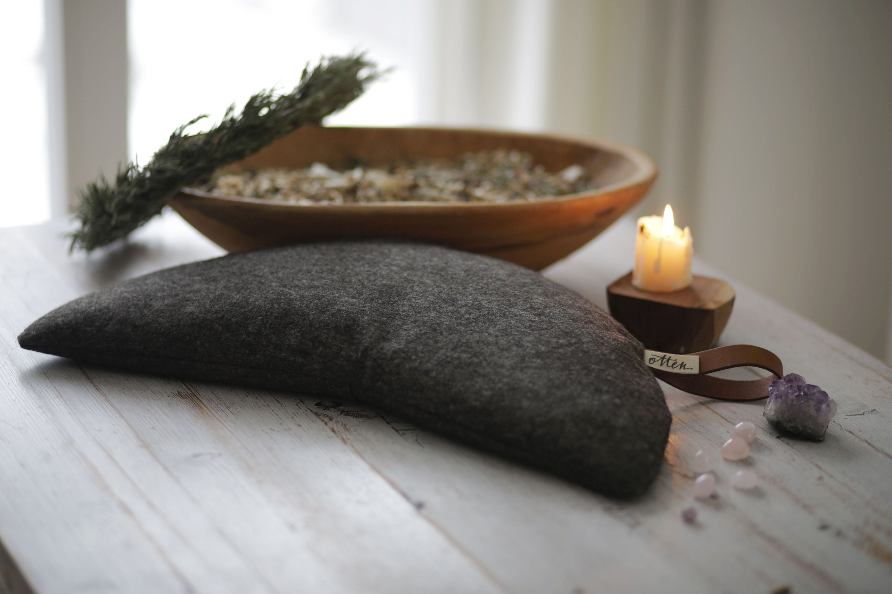 Yoga Moon Cushion Made of Wool Felt Meditation Cushion Seat 