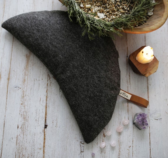 Yoga Moon Cushion Made of Wool Felt Meditation Cushion Seat 