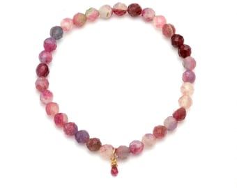 Pulsera de rubí / Pulsera apilable de rubí en bruto / Joyas con piedra natal de julio / Pulsera con piedra natal de julio / Pulsera de piedra en bruto
