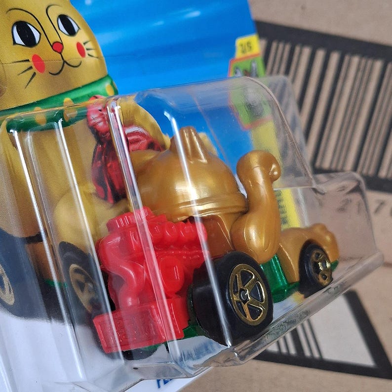 Rare Hot Wheels Feline Lucky Cat - Maneki-Neko with Koban Coin Diecast Scale Model | Japanese Beckoning Cat Good Luck Charm | Cat Lover Gift image 3
