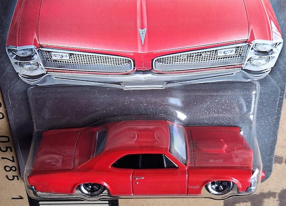 Hot Wheels 1966 Pontiac GTO CHASE Diecast Scale Model | Rare Find