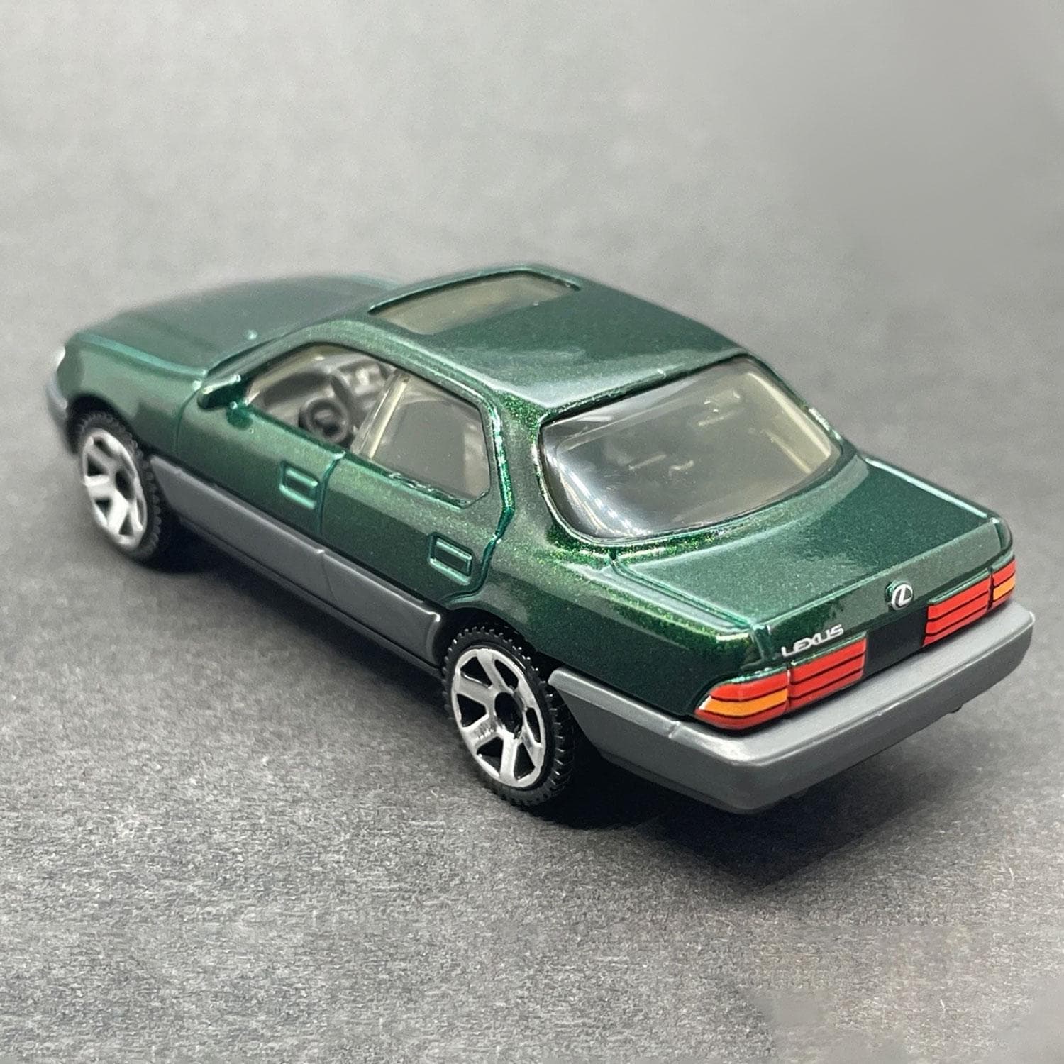 マッチボックスカー - 1994年式 レクサス LS 400 ダイキャスト製