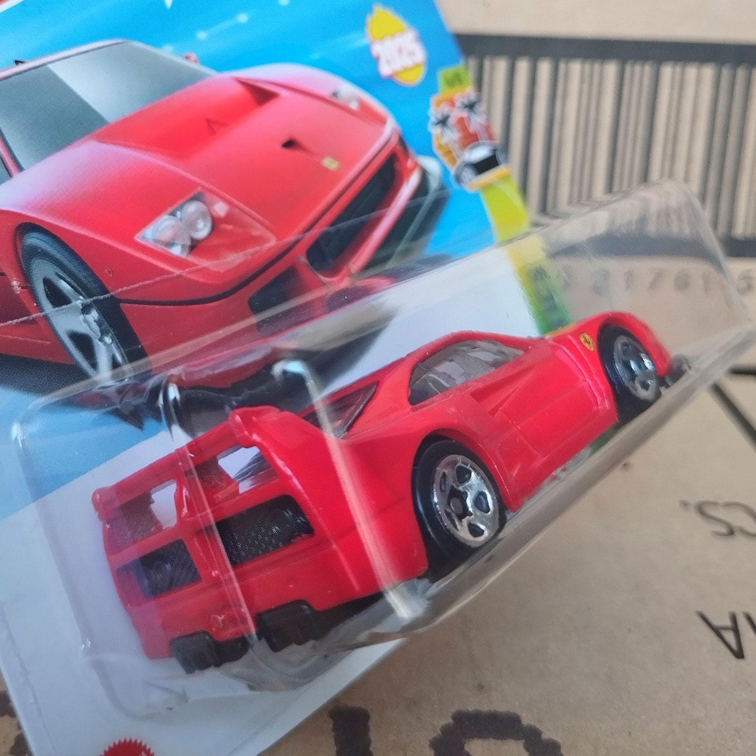 希少なホットウィール フェラーリ F40 コンペティゾーネ ダイキャスト