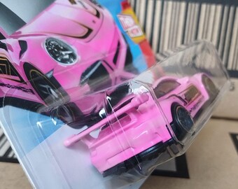希少なホットウィール ポルシェ 911 GT3 ピンク ダイキャスト スケール