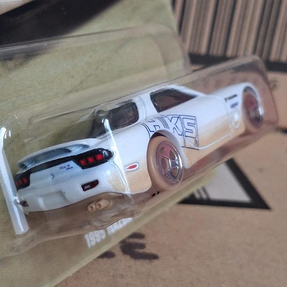 Hot Wheels 1995 Mazda RX- 7 Fast & Furious Diecast 1/64 Scale