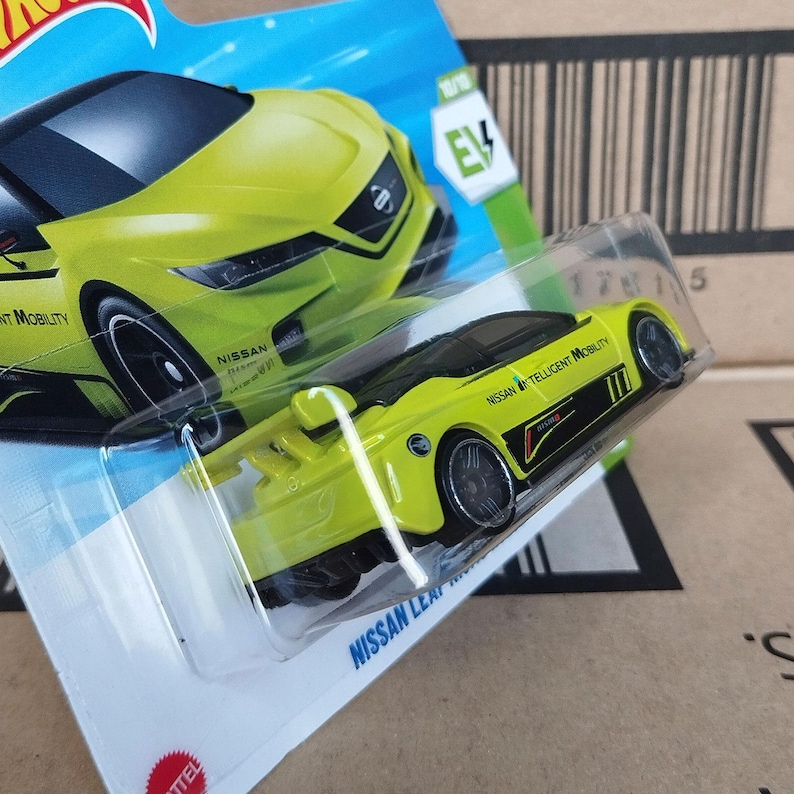 Hot Wheels Treasure Hunt Nissan Leaf Nismo Diecast 1/64 Scale Model ...
