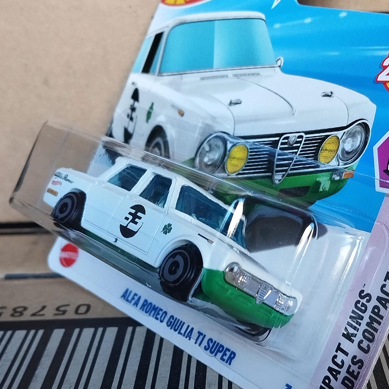 Hot Wheels Alfa Romeo Giulia Diecast 1/64 Scale Model | Italian