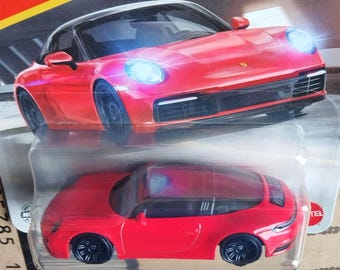 Matchbox 2025 – Porsche 911 Targa Rossa In Scala 1:64 – Modello Diecast Mattel Nuovo