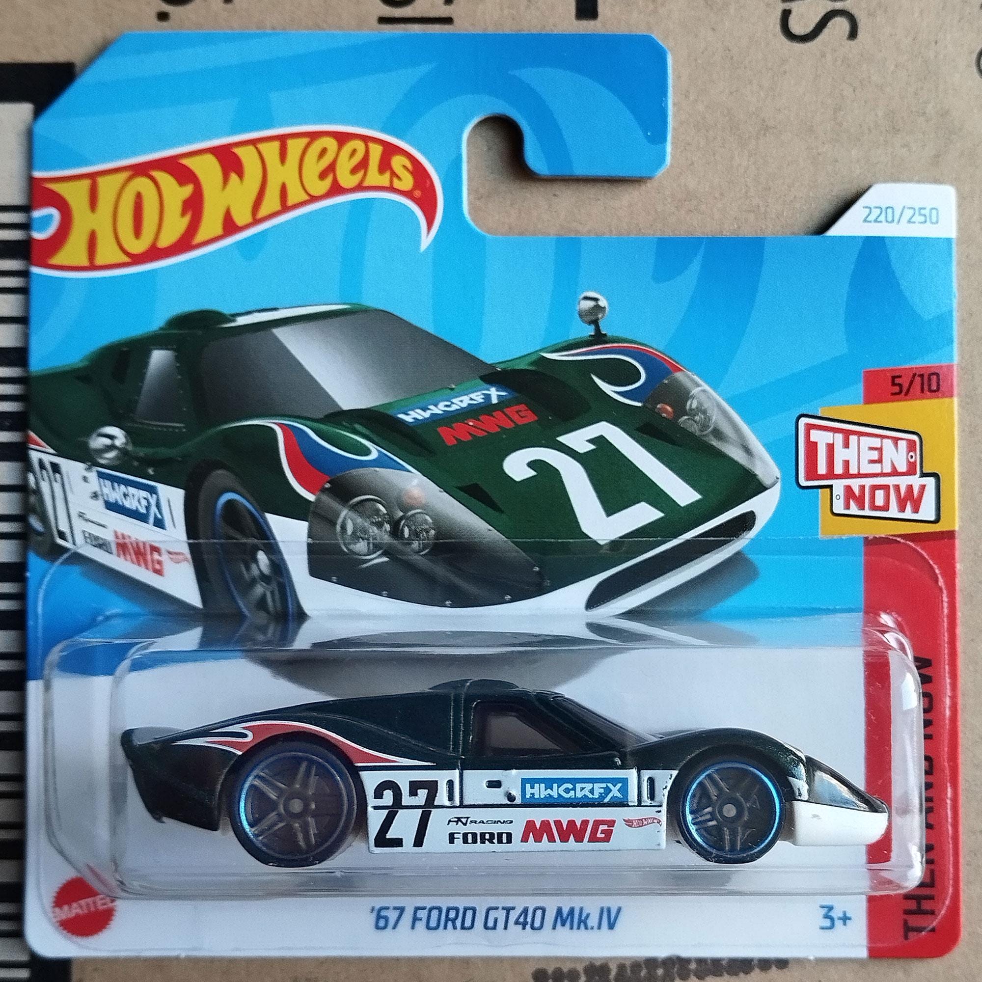 Gift Set of Hot Wheels Ford GT40 Race Car Diecast 1/64 Scale
