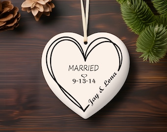 Getrouwd ornament ~ huwelijkscadeau ~ bruiloft datum ornament ~ kalender jubileum cadeau ~ onze eerste kerst ~ pasgetrouwde ~ verlovingscadeau OR10