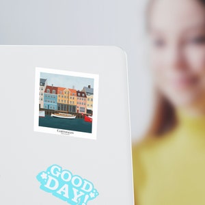 Pegatina de vinilo para portátil con diseño de aventura en la costa de Nyhavn, Dinamarca, para regalo, recuerdo, 3 x 3 pulgadas