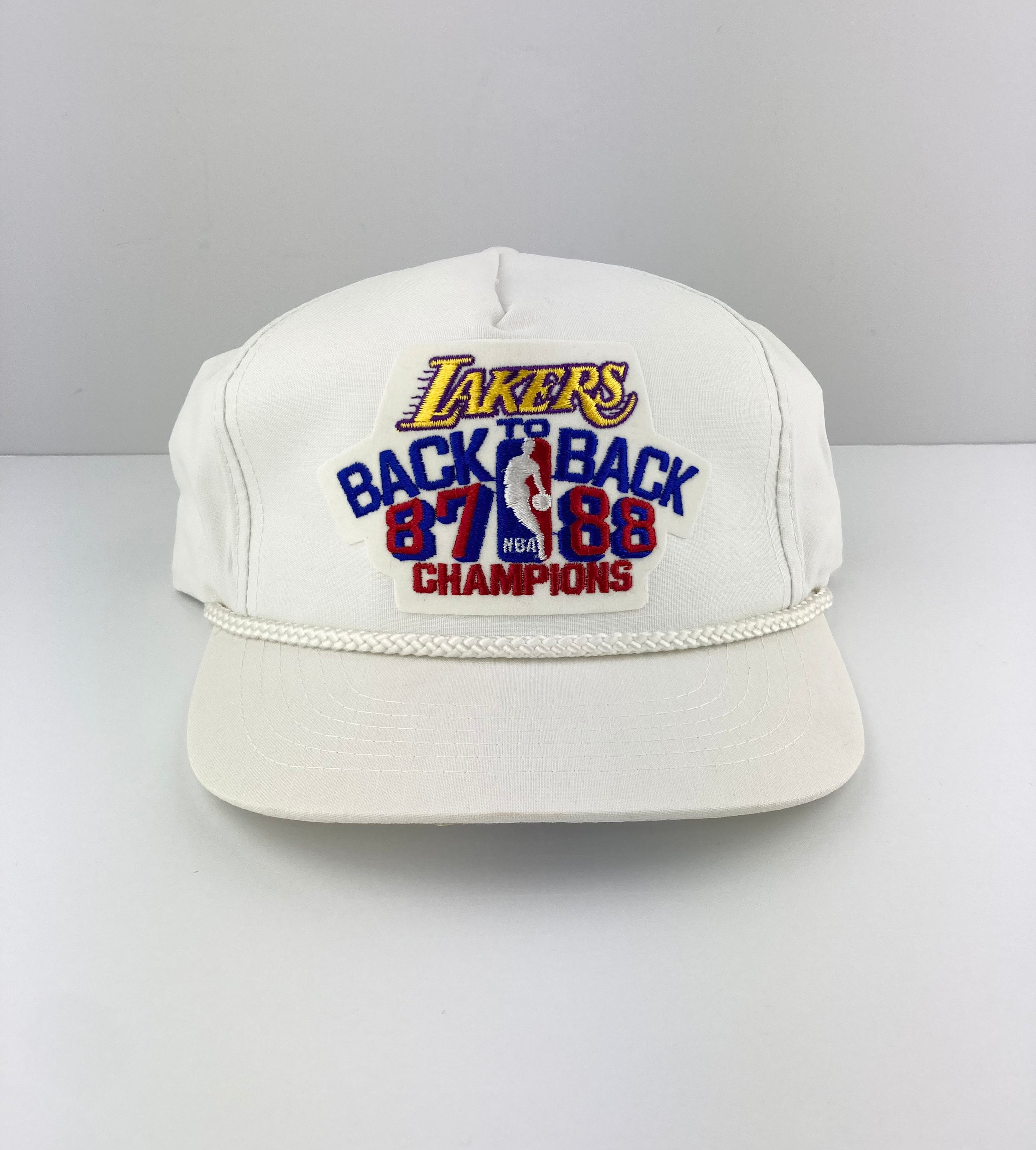 Mitchell & Ness LA Los Angeles Lakers Triple Championship 2000 2001 2002 NBA  Finals Snapback Hat, Adjustable 2-Tone Purple Gold Cap : :  Clothing & Accessories