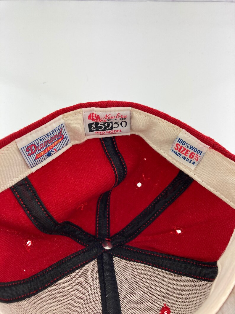 New Year SALE 15/% Off Vintage 1990\u2019s Philadelphia Phillies Fitted Hat By New Era 5950 Size 6 34.