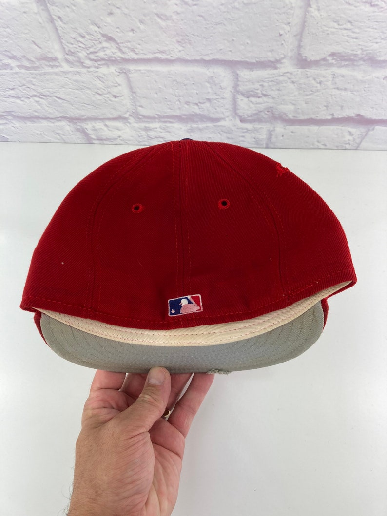 New Year SALE 15/% Off Vintage 1990\u2019s Philadelphia Phillies Fitted Hat By New Era 5950 Size 6 34.